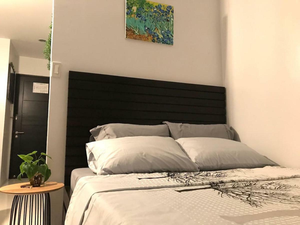Cozy And Full Service Condo At The Heart Of Bacolod Exterior photo